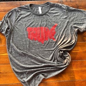 LARGE Trump T-Shirt Distressed Gray